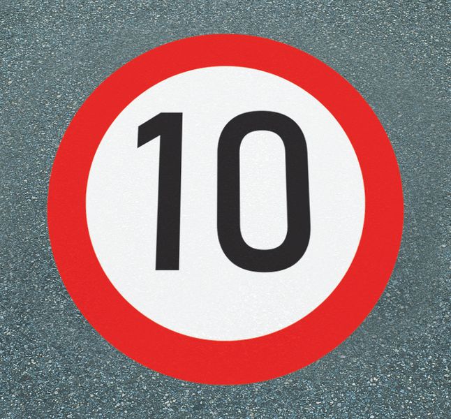 Höchstgeschwindigkeit 10 – Asphaltfolie zur Straßenmarkierung, R10 gemäß DIN 51130/ASR A1.5/1,2