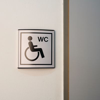 Behinderten-WC Schild konvex